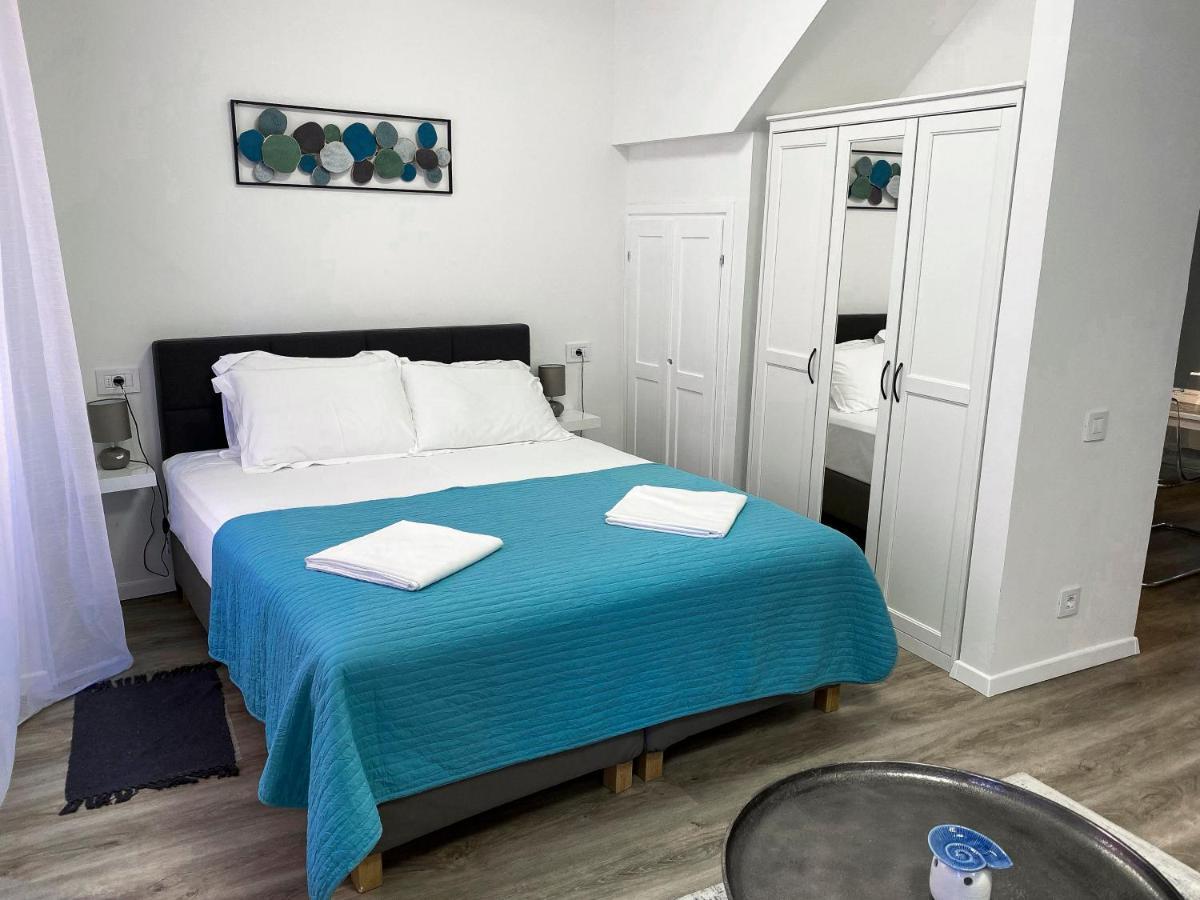 Love Apartment โรวีน ภายนอก รูปภาพ